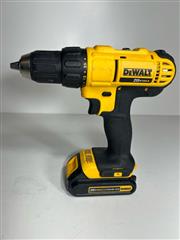 DEWALT DCD771 WITH BATTERY NO CHARGER